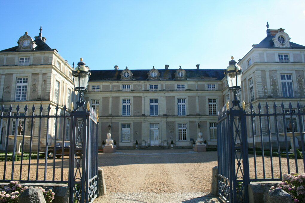Chateau Colbert Maulévrier Esterno foto